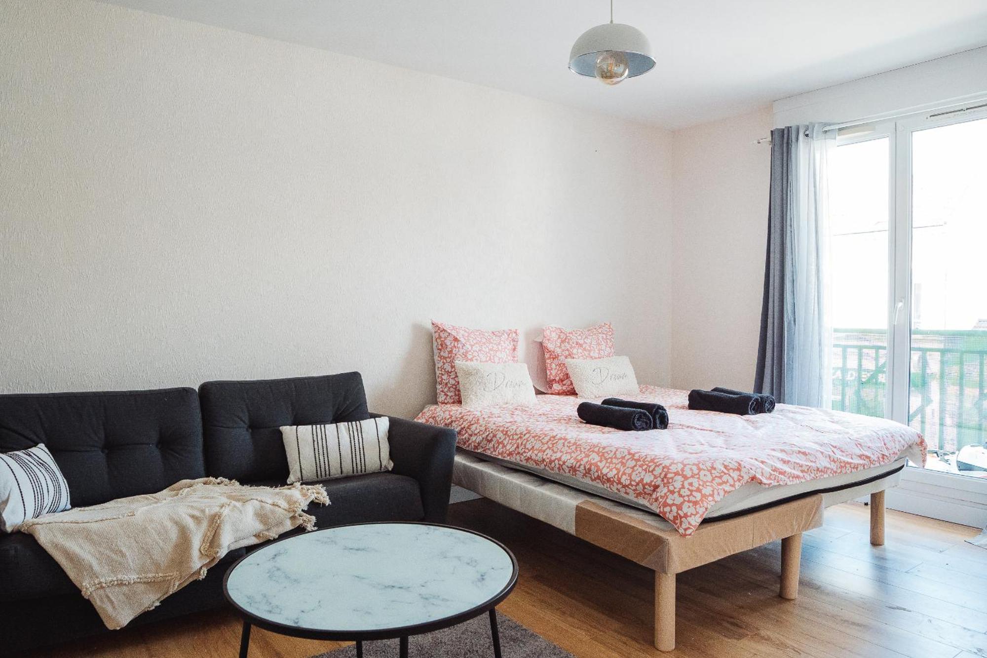 Cosy Studio Entre Paris Et Disneyland Paris Apartment Esbly Exterior photo