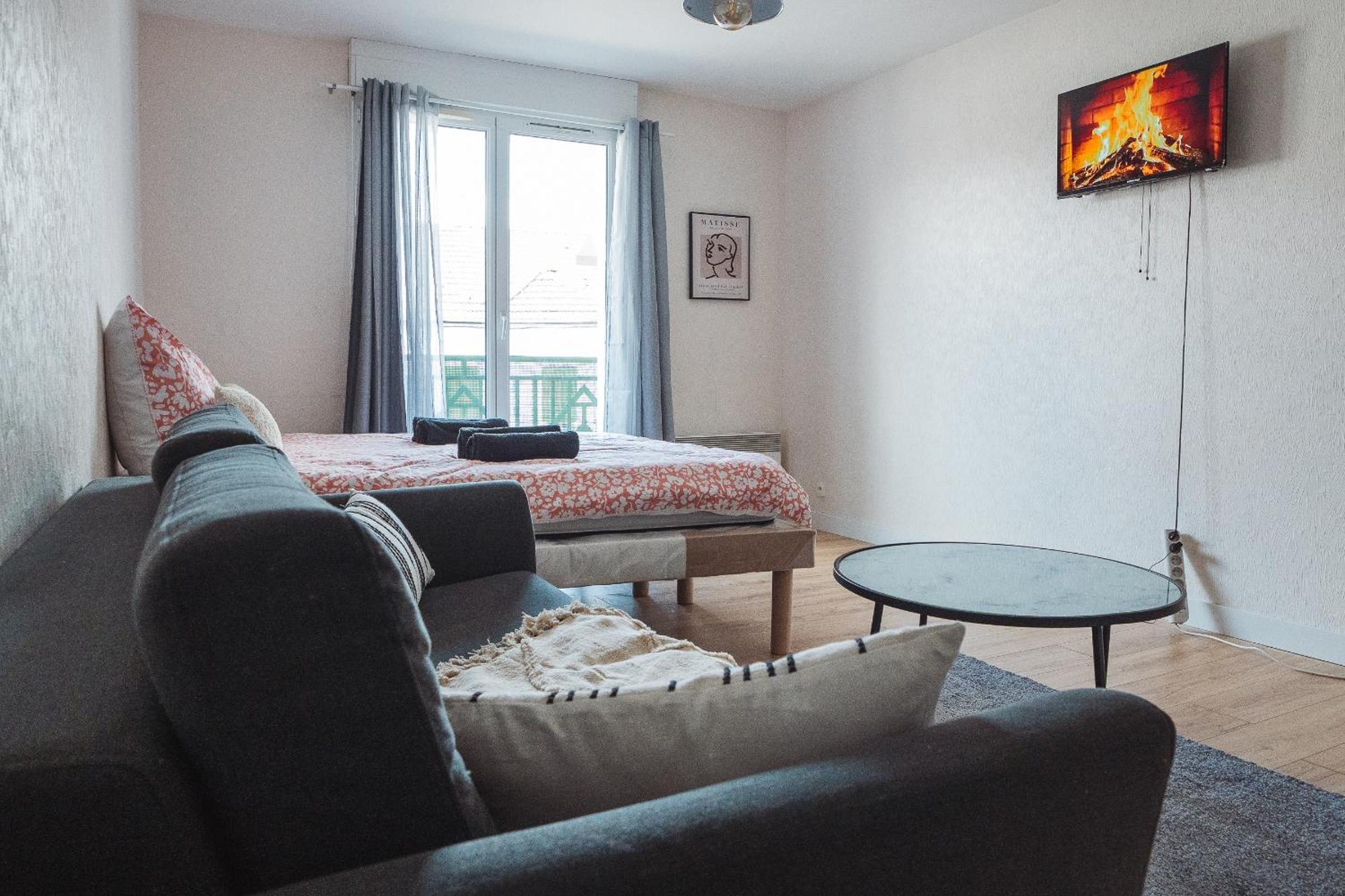 Cosy Studio Entre Paris Et Disneyland Paris Apartment Esbly Exterior photo